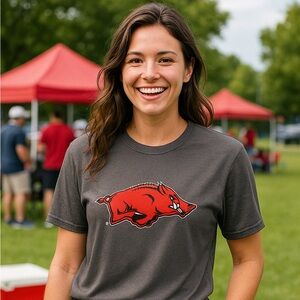 Arkansas Razorbacks Gildan Performance Tee – Size XL